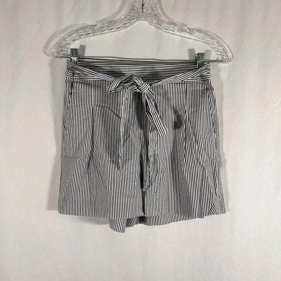J. Crew Shorts Womens 4 White Blue Striped Chino Tie Stretchy Waist Cotton Blend - Picture 1 of 7